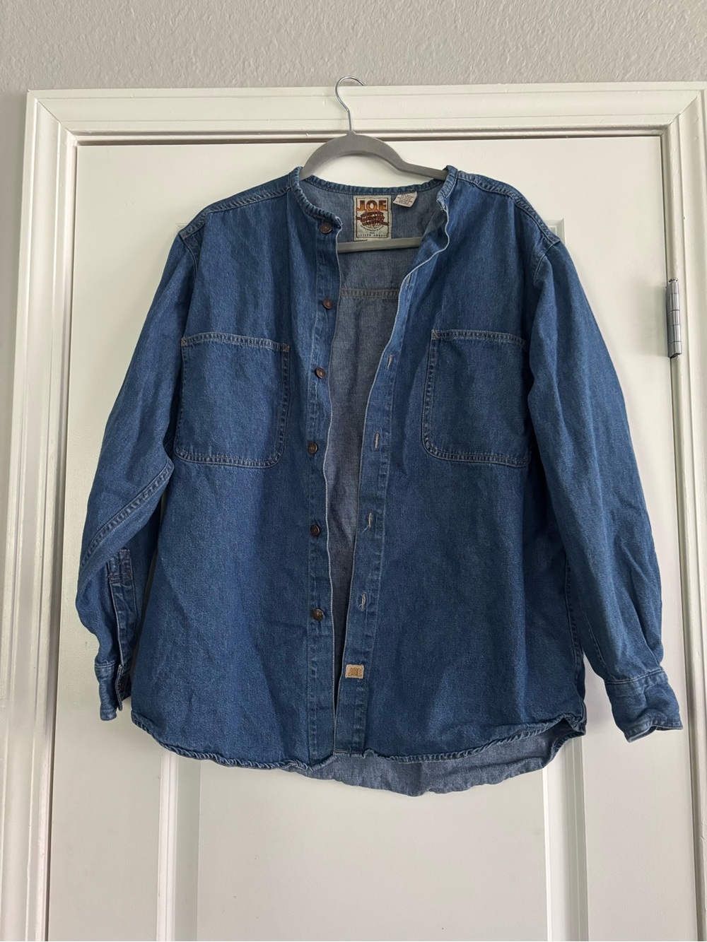 Vintage Joseph Abboud “Just one Earth” Denim Button-Up Shirt Size Small